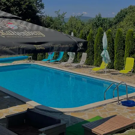 Bachvarovi 3* Tryavna